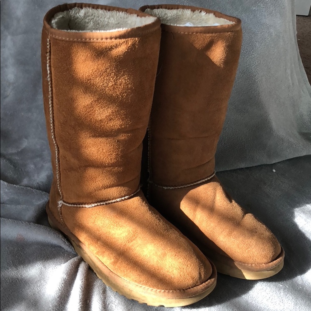 Size 9 Uggs